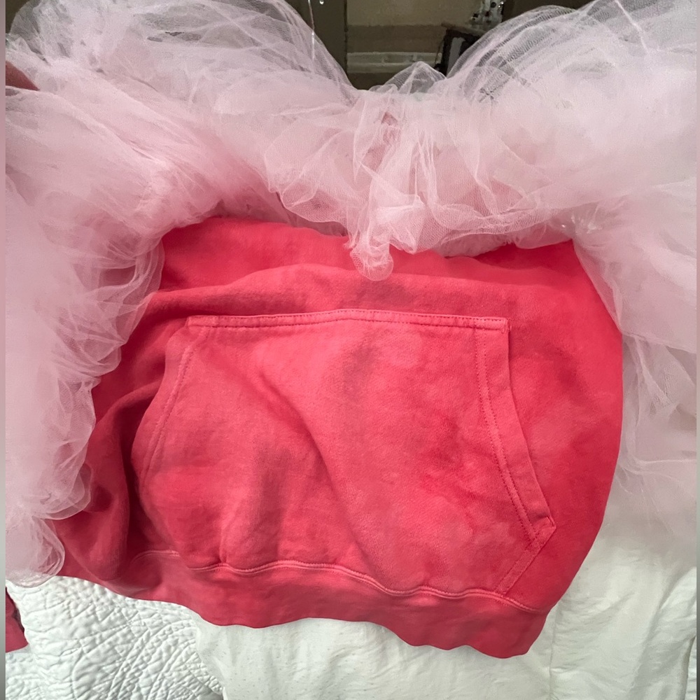 Free People x Tricia Fix Party Crasher
Hoodie Sweatshirt New - Picture 12 of 17